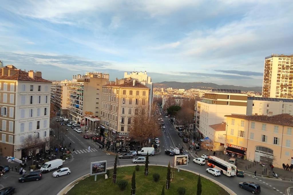 Vue Mer Et Et Notre Dame Centre Ville Avec Balcon Et Parking Marselha Exterior foto